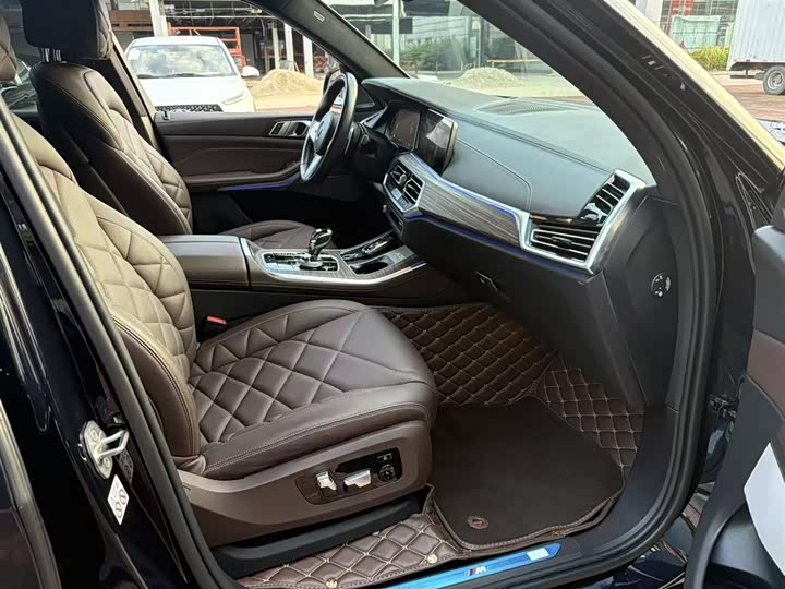 Фото 14 - BMW X5