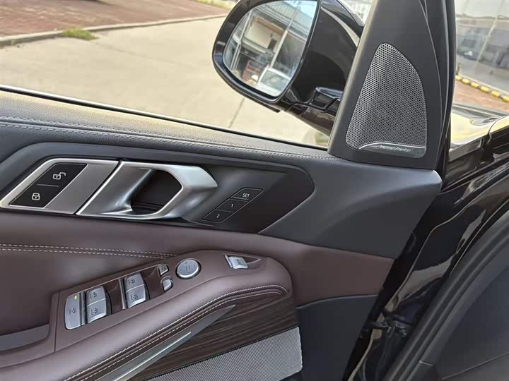 Фото 16 - BMW X5