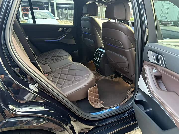 Фото 17 - BMW X5