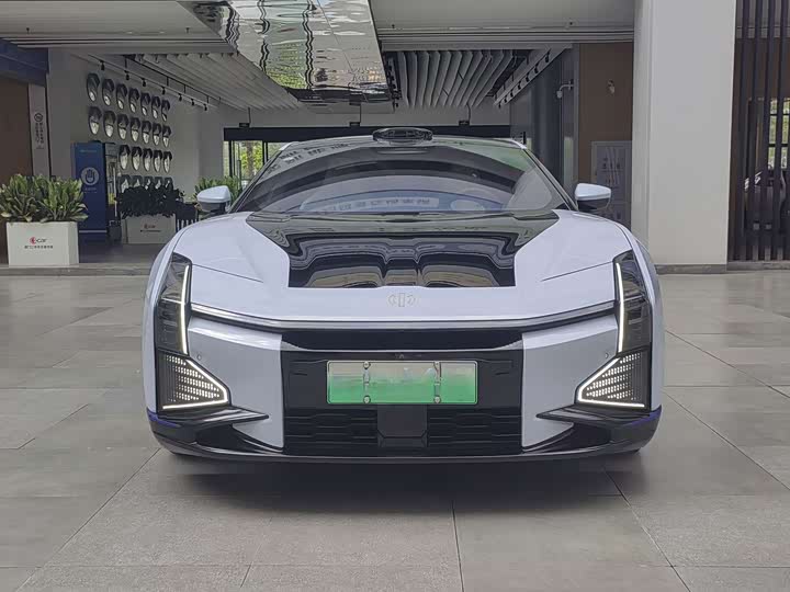 Фото 2 - HiPhi Z