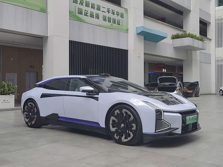 Фото 3 - HiPhi Z