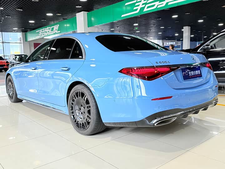 Фото 14 - Mercedes-Benz S-Class