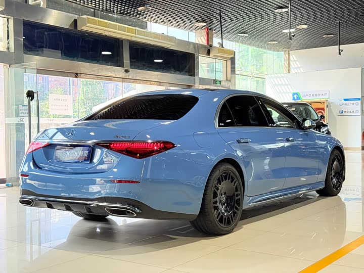 Фото 15 - Mercedes-Benz S-Class