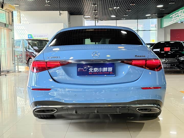 Фото 16 - Mercedes-Benz S-Class