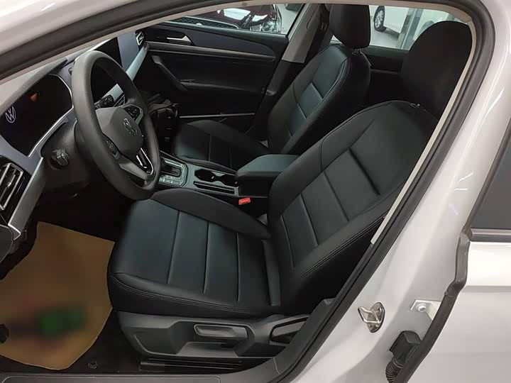 Фото 15 - Volkswagen Lavida