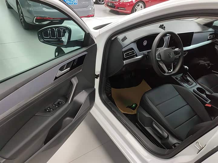 Фото 16 - Volkswagen Lavida