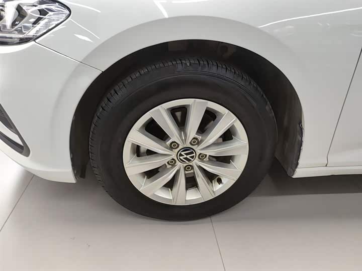 Фото 23 - Volkswagen Lavida