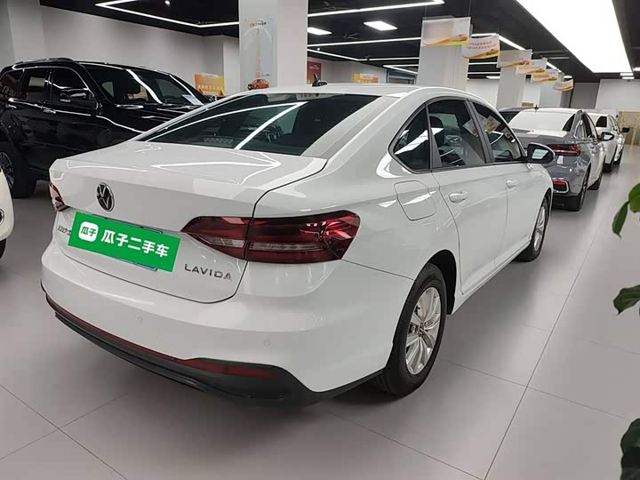 Фото 7 - Volkswagen Lavida