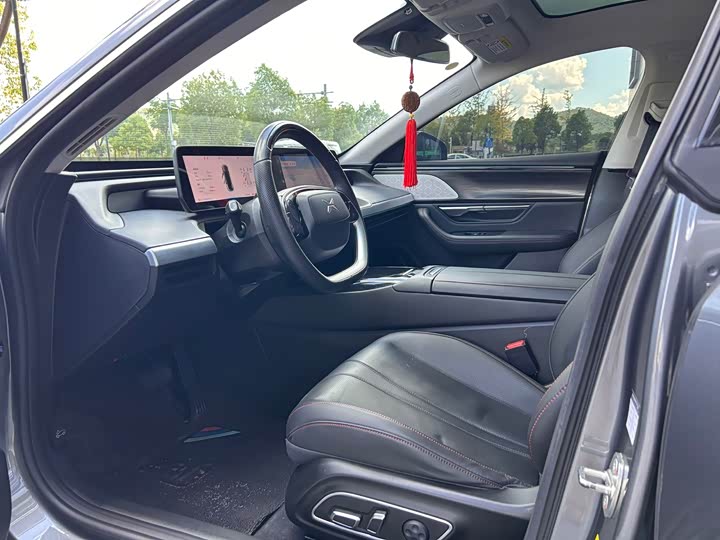 Фото 4 - XPeng P7