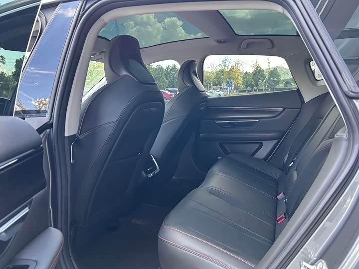 Фото 6 - XPeng P7