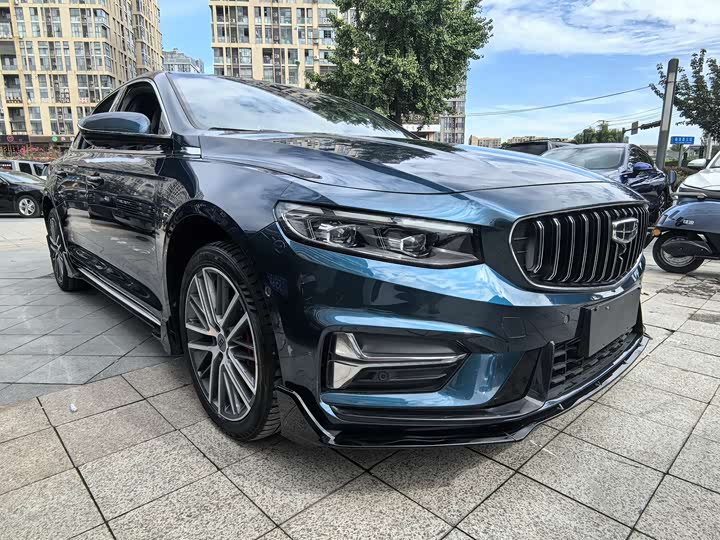 Фото 3 - Geely Preface