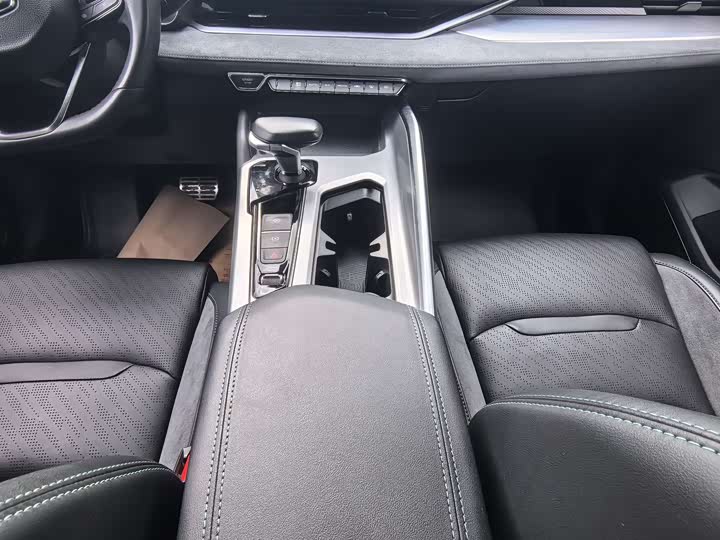 Фото 9 - Geely Preface