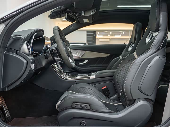 Фото 10 - Mercedes-Benz C-Class AMG