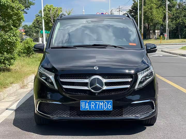 Фото 2 - Mercedes-Benz V-Class