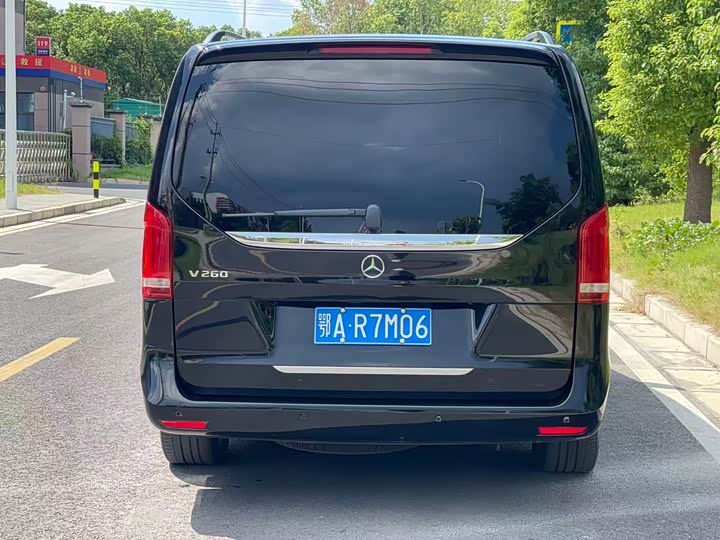 Фото 5 - Mercedes-Benz V-Class