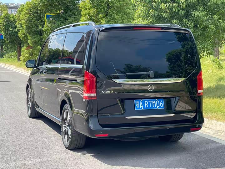 Фото 6 - Mercedes-Benz V-Class