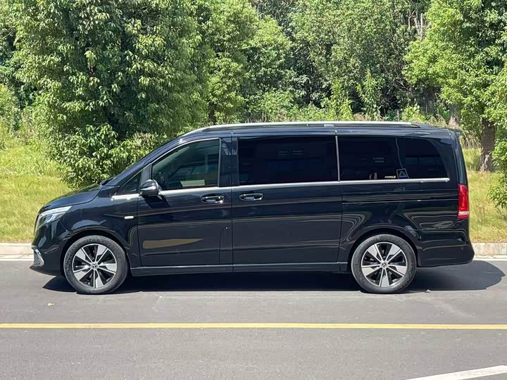 Фото 7 - Mercedes-Benz V-Class