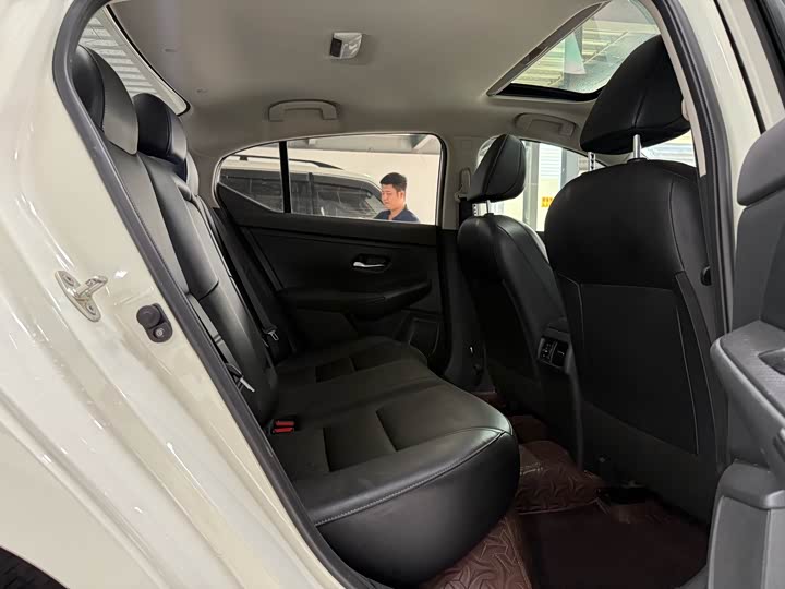 Фото 16 - Nissan Sylphy