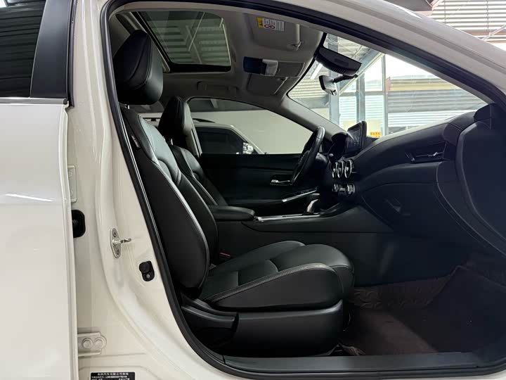 Фото 17 - Nissan Sylphy