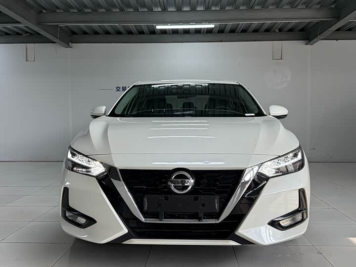 Фото 2 - Nissan Sylphy