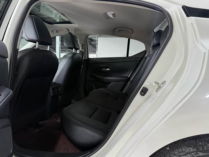 Фото 8 - Nissan Sylphy