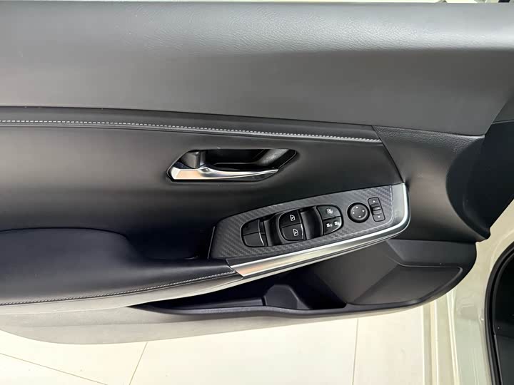 Фото 9 - Nissan Sylphy