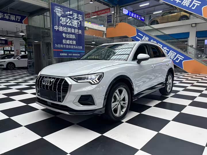 Фото 1 - Audi Q3