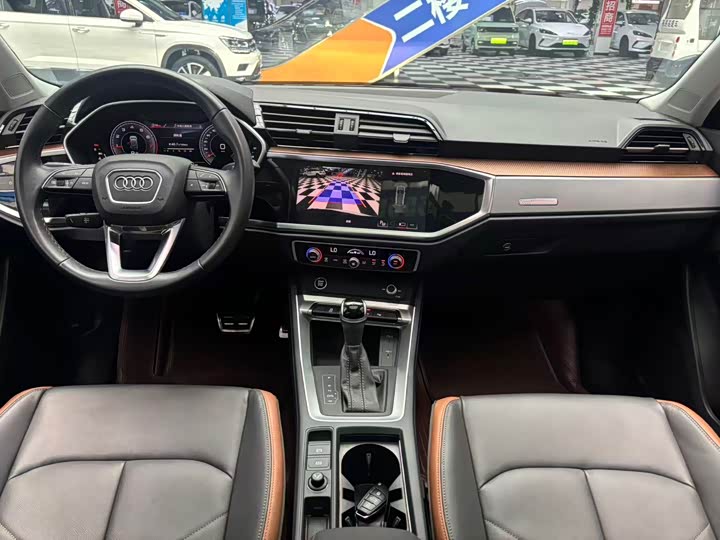 Фото 10 - Audi Q3