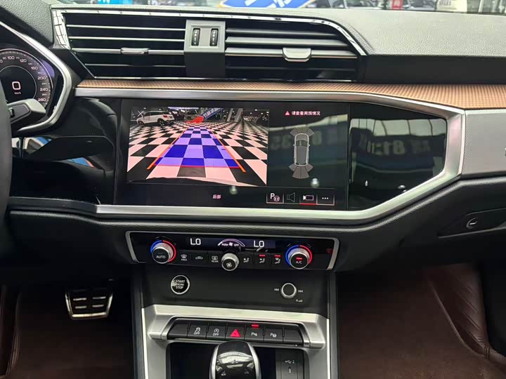 Фото 11 - Audi Q3