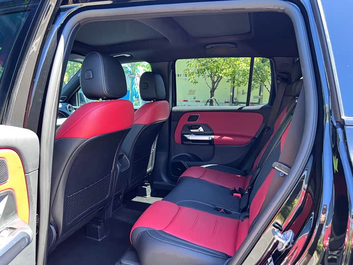 Фото 6 - Mercedes-Benz GLB-Class AMG