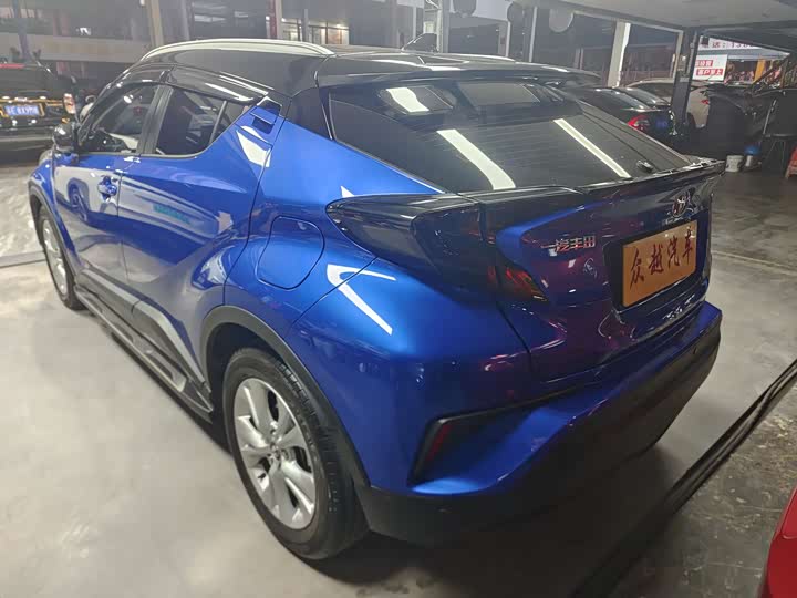 Фото 3 - Toyota Izoa