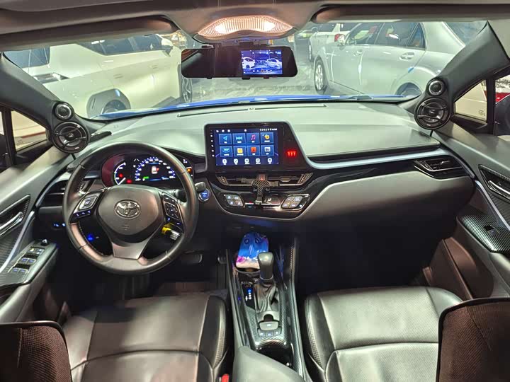 Фото 7 - Toyota Izoa