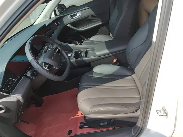 Фото 15 - Roewe D7