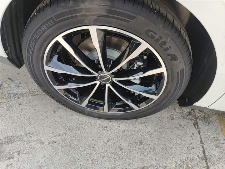 Фото 29 - Roewe D7