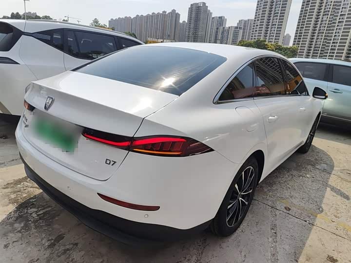 Фото 7 - Roewe D7