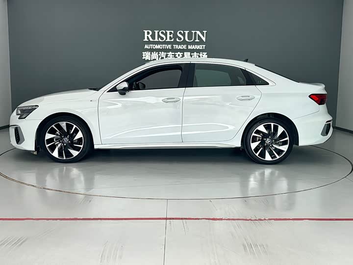 Фото 26 - Audi A3