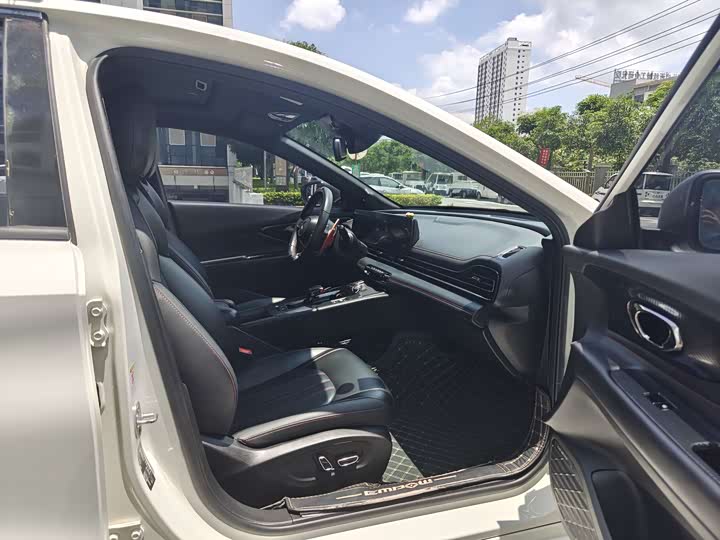 Фото 7 - GAC Trumpchi Empow R