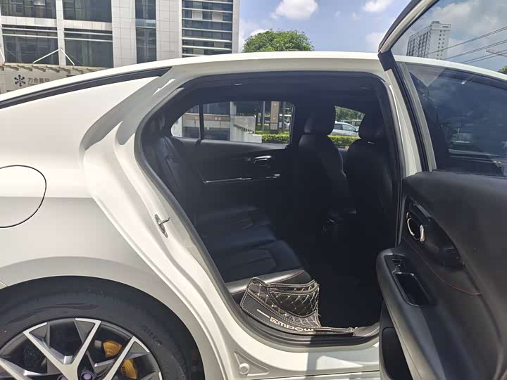 Фото 9 - GAC Trumpchi Empow R