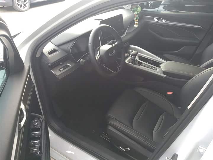 Фото 16 - Geely Preface