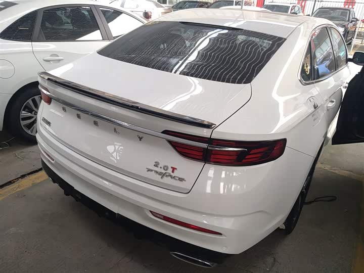 Фото 7 - Geely Preface