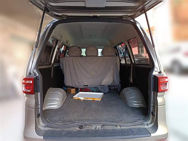 Фото 10 - Dongfeng Forthing Lingzhi M5