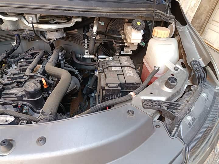 Фото 22 - Dongfeng Forthing Lingzhi M5