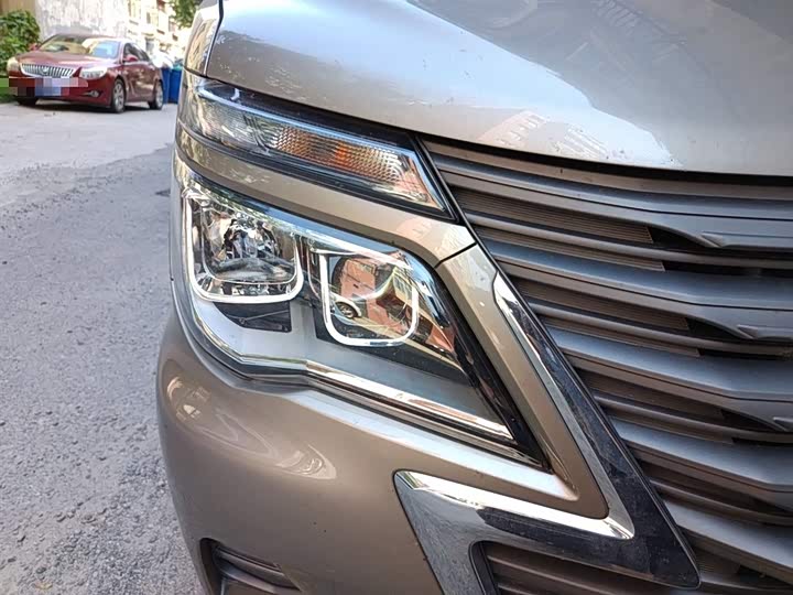 Фото 30 - Dongfeng Forthing Lingzhi M5