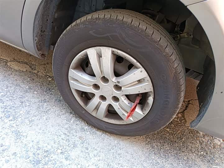 Фото 31 - Dongfeng Forthing Lingzhi M5