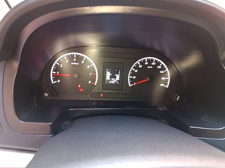 Фото 4 - Dongfeng Forthing Lingzhi M5