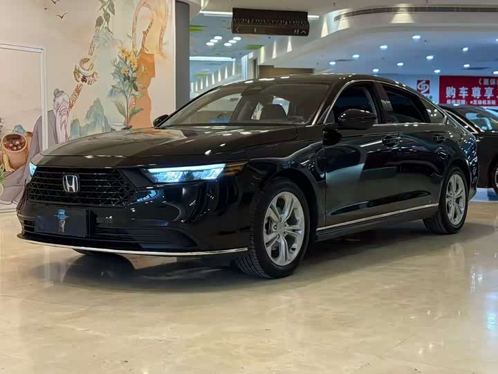 Фото 1 - Honda Accord