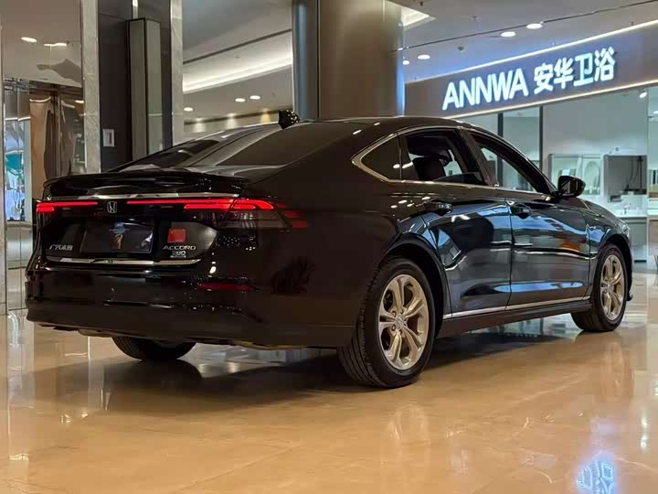 Фото 6 - Honda Accord