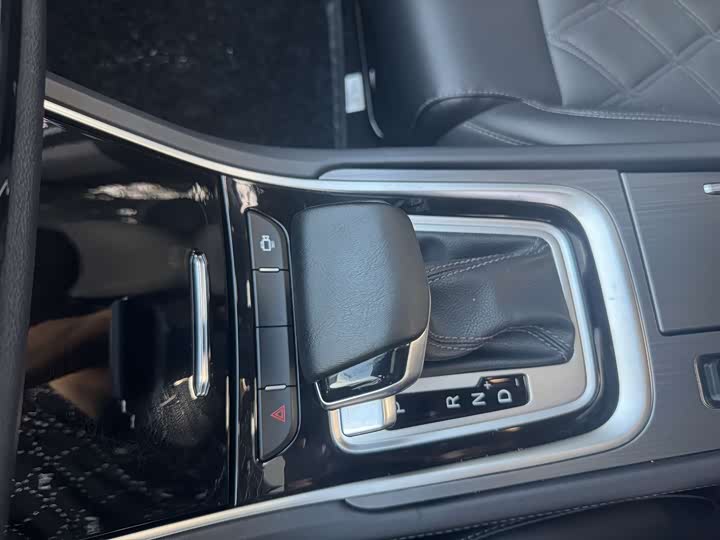 Фото 11 - Changan Raeton CC