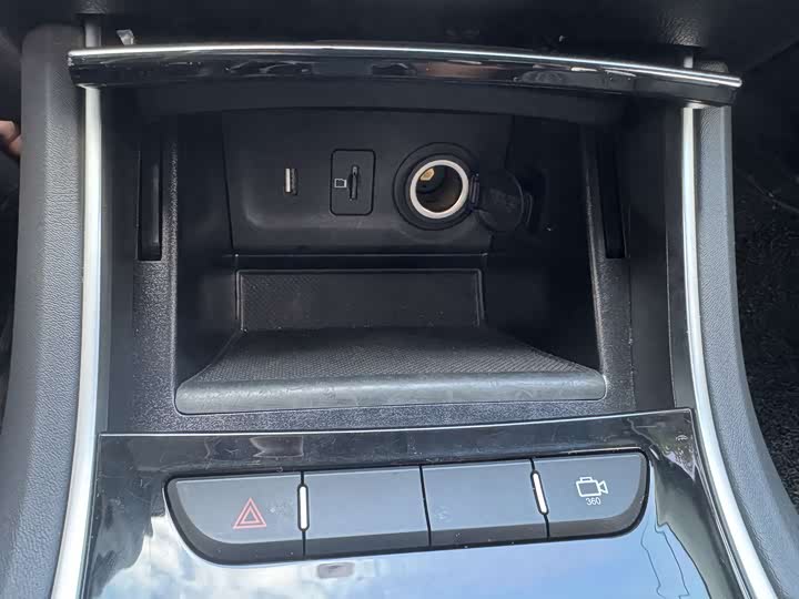 Фото 17 - Changan Raeton CC