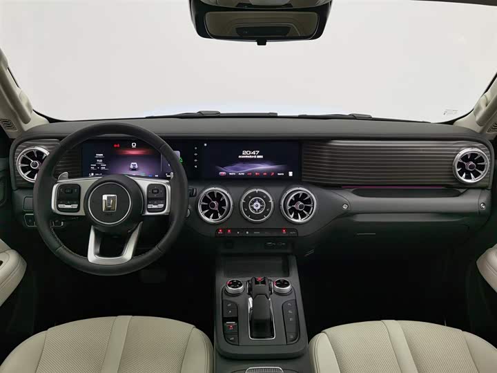 Фото 5 - Tank 300 Hybrid